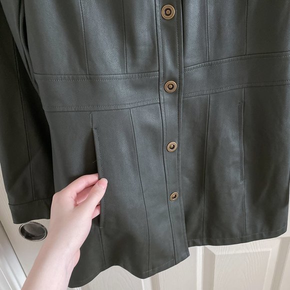 NWT 🔖 Anthropologie Green Faux Leather Jacket w/ Removable Faux Fur Collar - Picture 6 of 16
